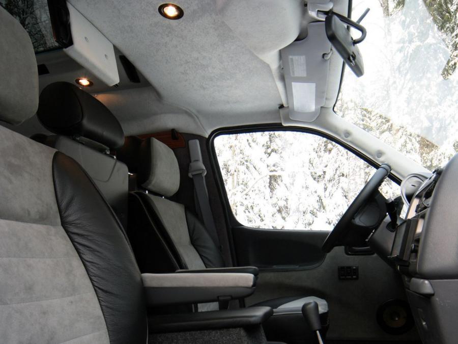  Toyota Hiace Pegabus by Tamlans 2006 года  (фото 2 из 2)